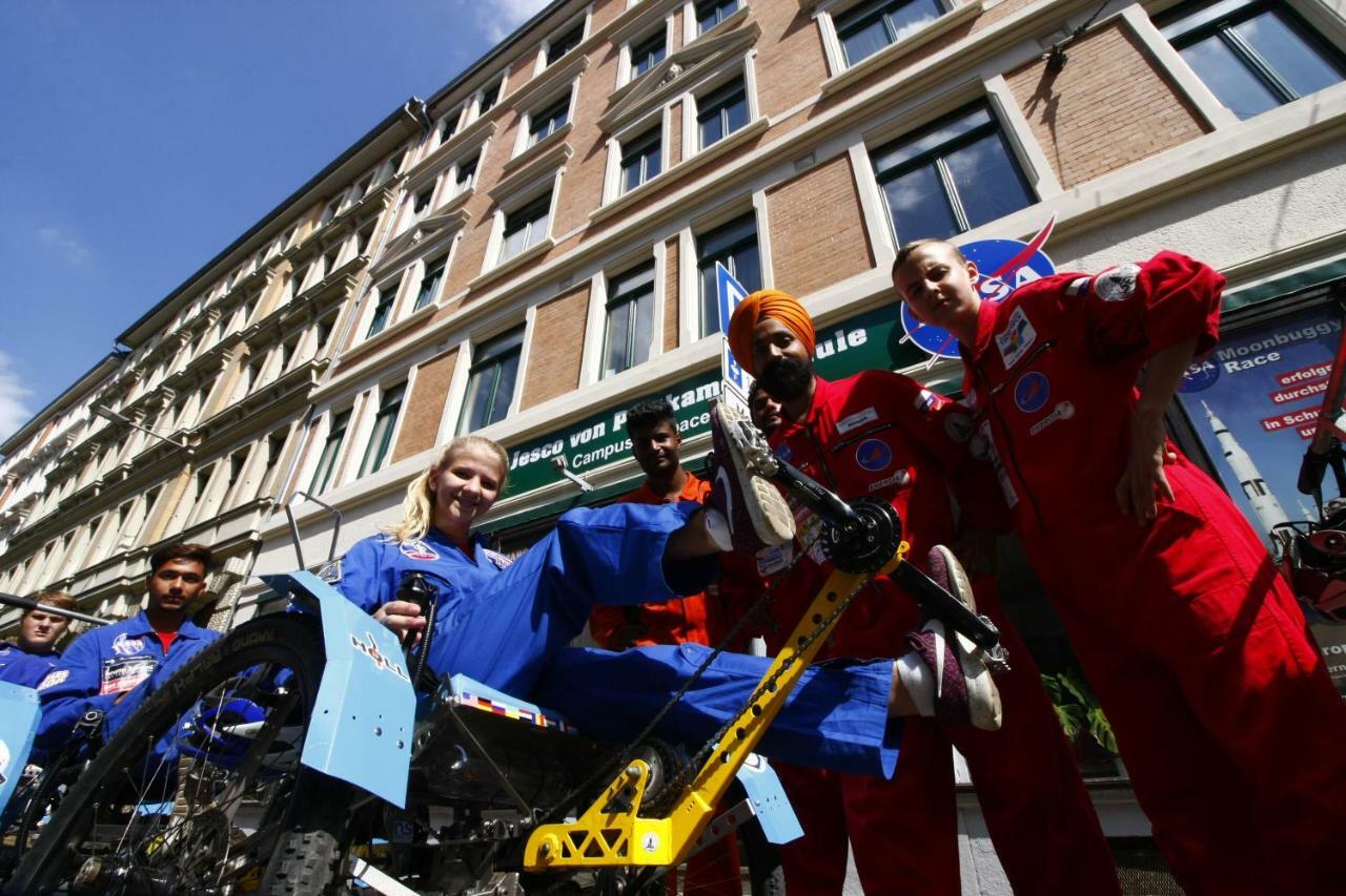 Space Hotel Im Campus Der Jvp Schule Lipsk Zewnętrze zdjęcie